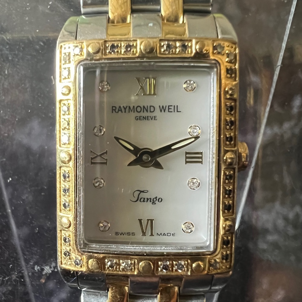 Raymond Weil Tango Collection 5971 Ladies Watch Sapphire Crystal Swiss Made